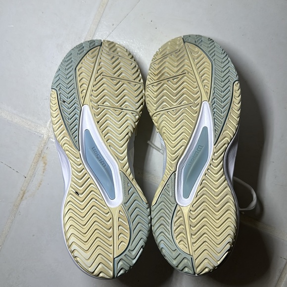 Wilson Rush Pro 3.0 Women’s Size 6W Great Condtion White Tennis Shoes - Picture 7 of 10